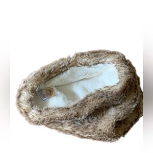 American Eagle Outfitters Faux Fur Soft Infinity Plush Knit Snood Loop Scarf NWT